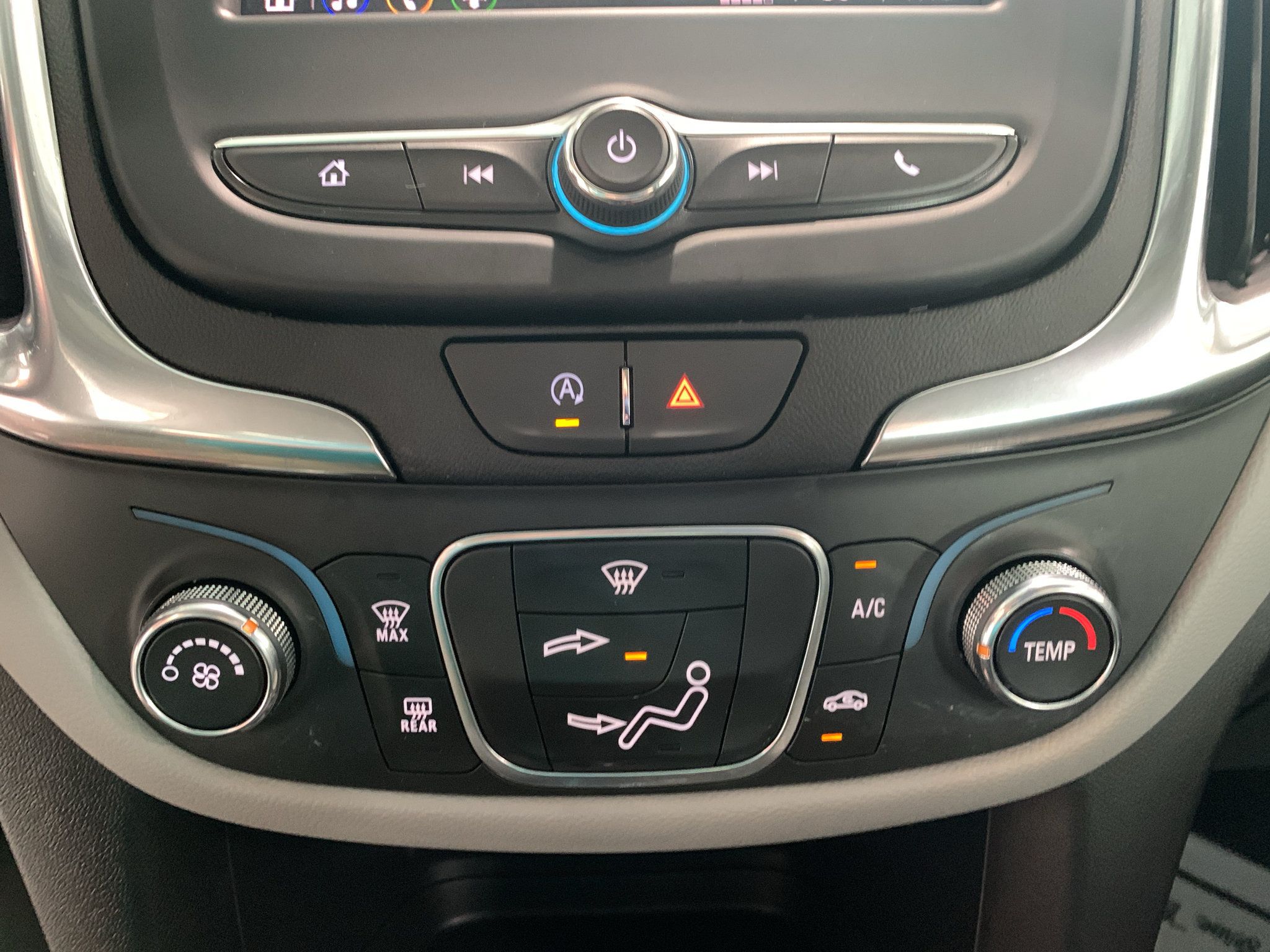 Used 2024 Chevrolet Equinox LS FWD image 22