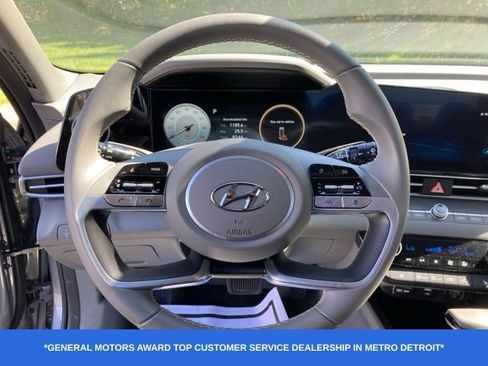Used 2023 Hyundai Elantra SEL w/ Convenience Package FWD image 14