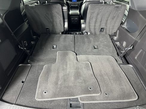 Used 2020 Ford Explorer ST w/ ST Street Pack image 21