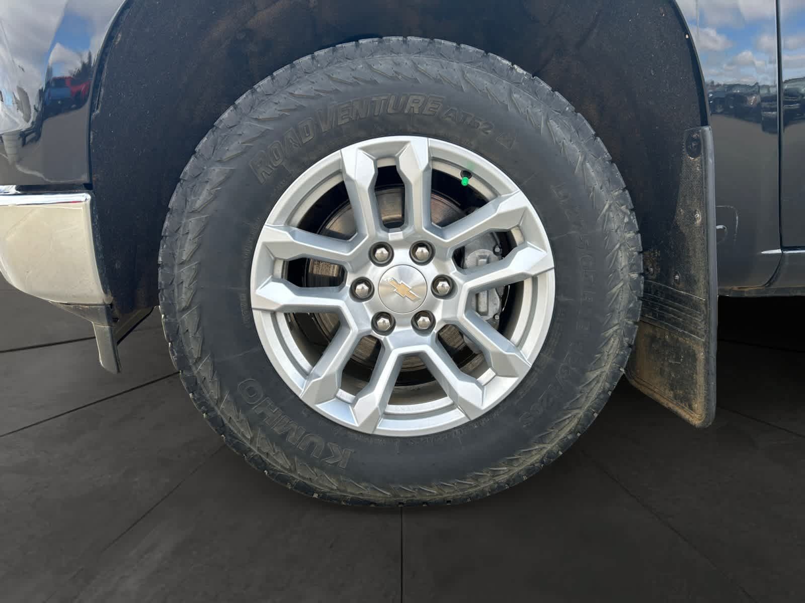 Used 2022 Chevrolet Silverado 1500 LT w/ Convenience Package II AWD/4WD image 14