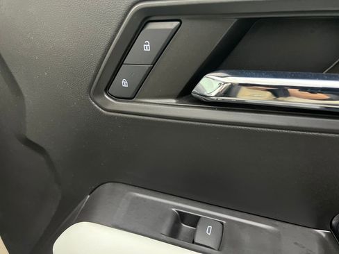 Used 2024 GMC Canyon AT4X image 24