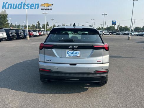 Used 2027 Chevrolet Bolt RS w/ Technology Package FWD image 6