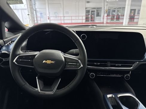 New 2026 Chevrolet Equinox EV LT image 16