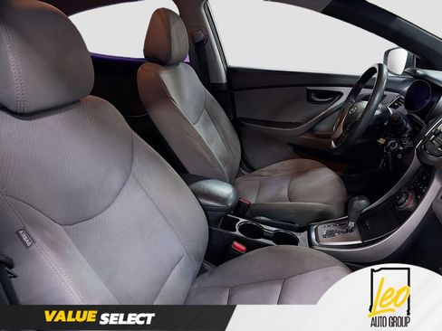 Used 2013 Hyundai Elantra GLS FWD image 23