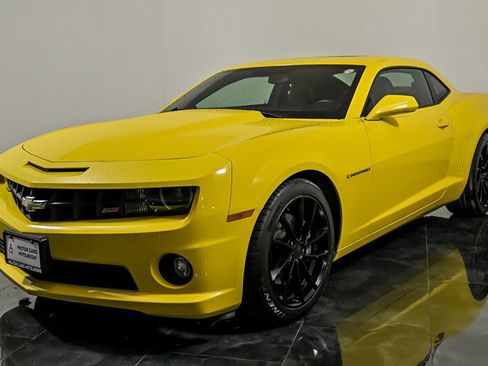 Used 2013 Chevrolet Camaro SS w/ RS Package RWD image 5