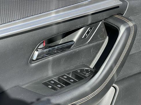 Used 2024 MAZDA CX-90 Plug-In Hybrid w/ Premium Pkg image 17