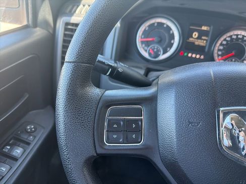 Used 2017 RAM 1500 Express AWD/4WD image 13