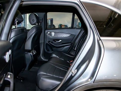 Used 2018 Mercedes-Benz GLC 300 4MATIC image 24