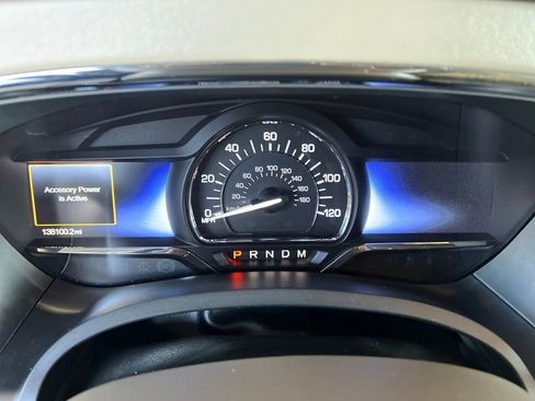 Used 2015 Lincoln Navigator 4WD image 18