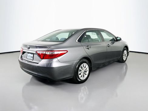 Used 2015 Toyota Camry LE FWD image 7