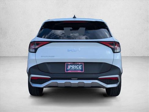 Used 2025 Kia Sportage LX FWD image 7