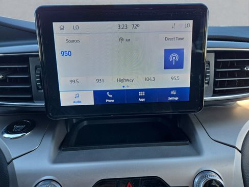 Certified 2022 Ford Explorer XLT w/ Equipment Group 202A image 18