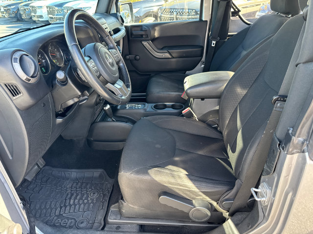 Used 2016 Jeep Wrangler Sport w/ Connectivity Group AWD/4WD image 11