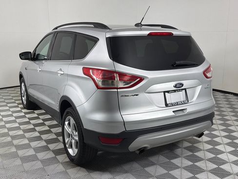 Used 2016 Ford Escape SE w/ Equipment Group 201A FWD image 6