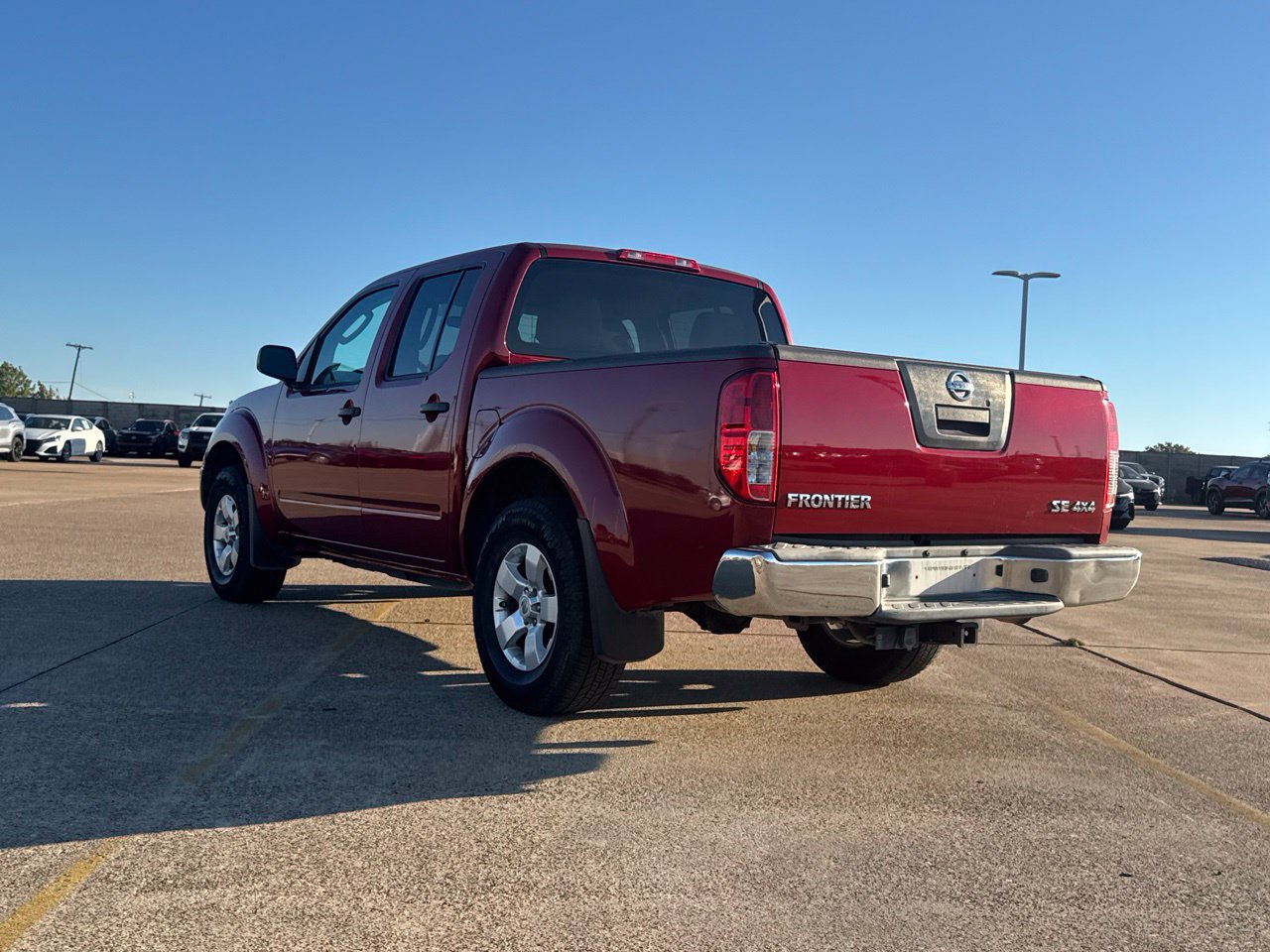 Used 2010 Nissan Frontier SE AWD/4WD image 21