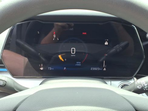 Used 2024 Chevrolet Trax LT FWD image 19