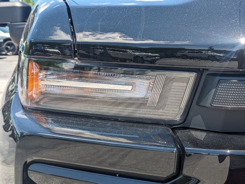 New 2025 Chevrolet Silverado 2500 Custom w/ Custom Value Package image 10