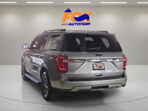 Used 2020 Ford Expedition XLT image 2