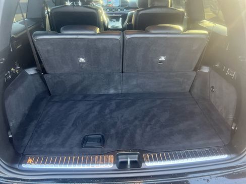 Used 2022 Mercedes-Benz GLS 450 4MATIC image 9