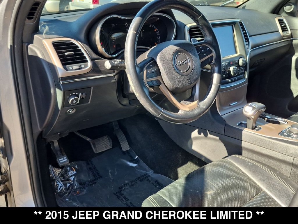 Used 2015 Jeep Grand Cherokee Limited w/ Luxury Group II AWD/4WD image 2