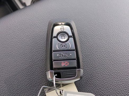 New 2026 Ford F250 Lariat w/ Black Appearance Package image 30