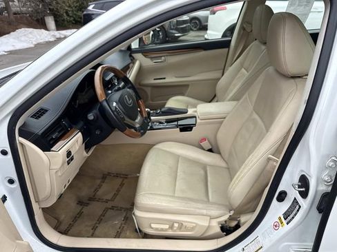 Used 2013 Lexus ES 300h w/ Luxury Pkg image 14