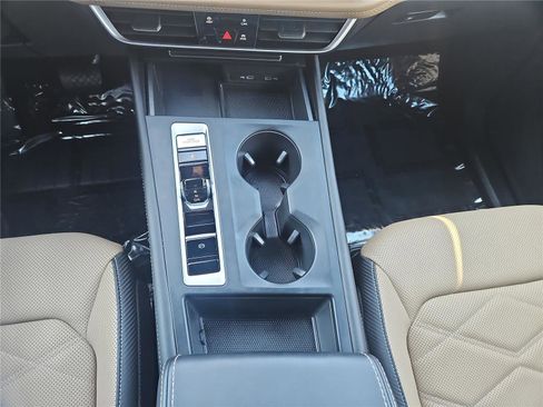 Certified 2024 Volkswagen Atlas Cross Sport SE image 22