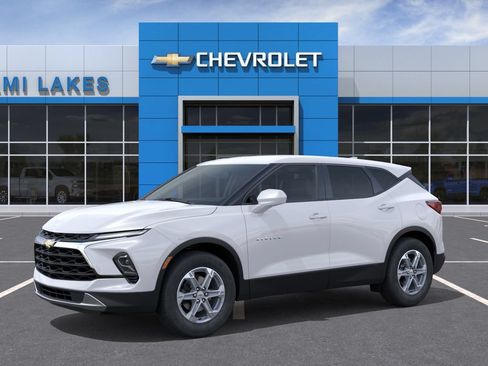 New 2026 Chevrolet Blazer LT FWD image 2