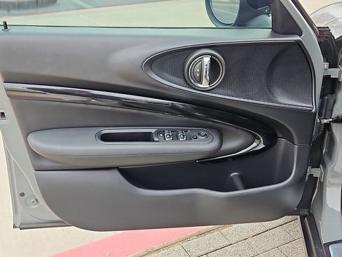 Used 2019 MINI Cooper Clubman S image 11