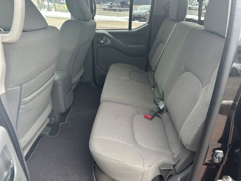 Used 2020 Nissan Frontier SV image 23