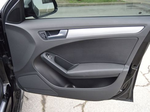 Used 2016 Audi A4 2.0T Premium image 25