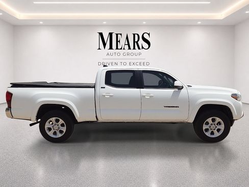 Used 2021 Toyota Tacoma SR5 RWD image 6
