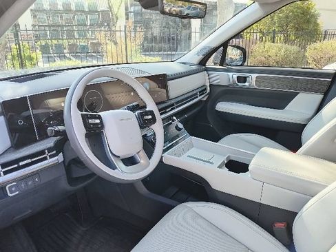 Used 2025 Hyundai Santa Fe Calligraphy FWD image 22