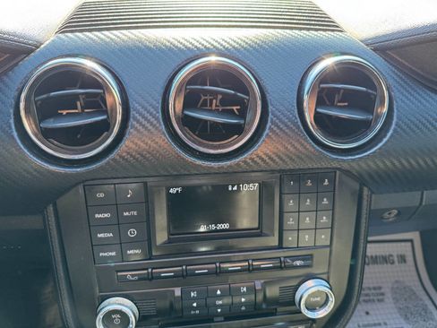 Used 2015 Ford Mustang V6 2dr Fastback image 20