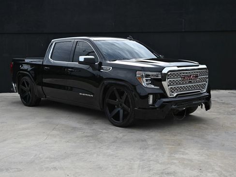 Used 2020 GMC Sierra 1500 SLE w/ SLE Value Package RWD image 1