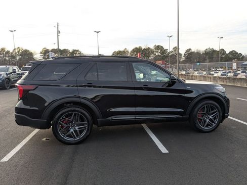 Certified 2025 Ford Explorer ST-Line w/ Premium Package image 5