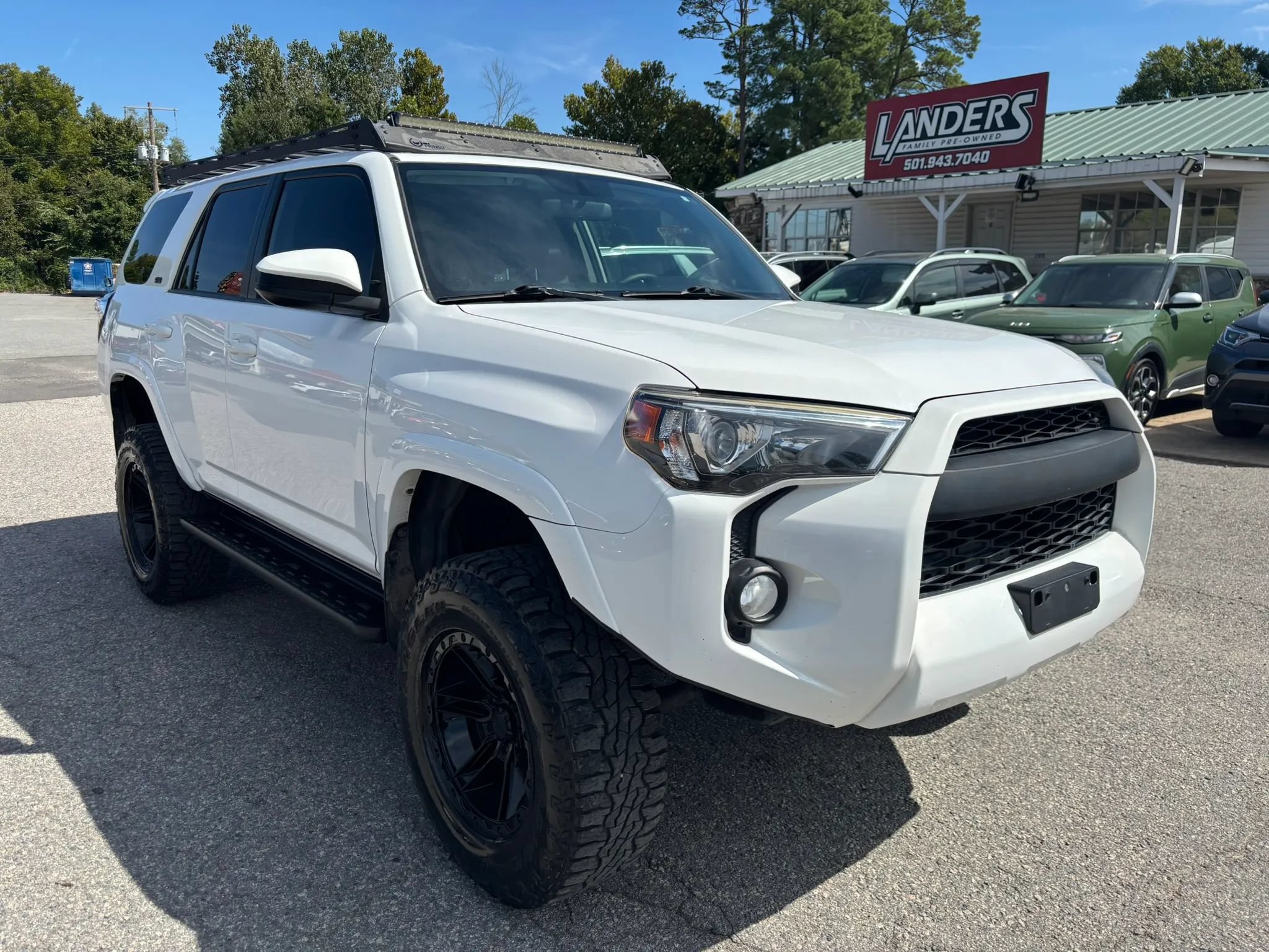 Used 2019 Toyota 4Runner SR5 AWD/4WD image 7