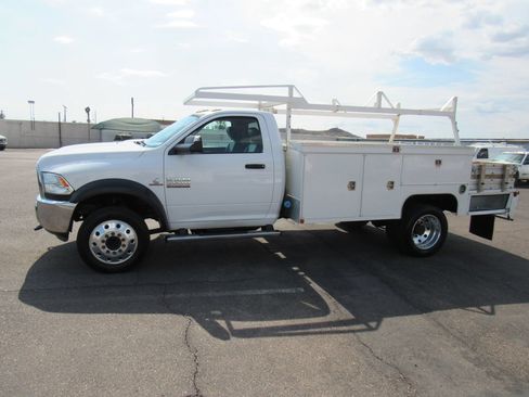Used 2017 RAM 5500 Tradesman w/ Power & Remote Entry Group RWD image 2