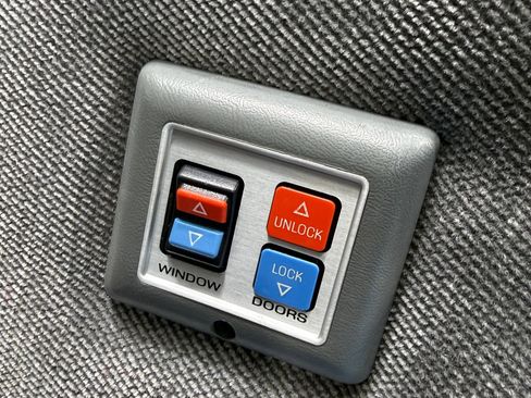 Used 1988 Ford E-150 and Econoline 150 RWD image 26