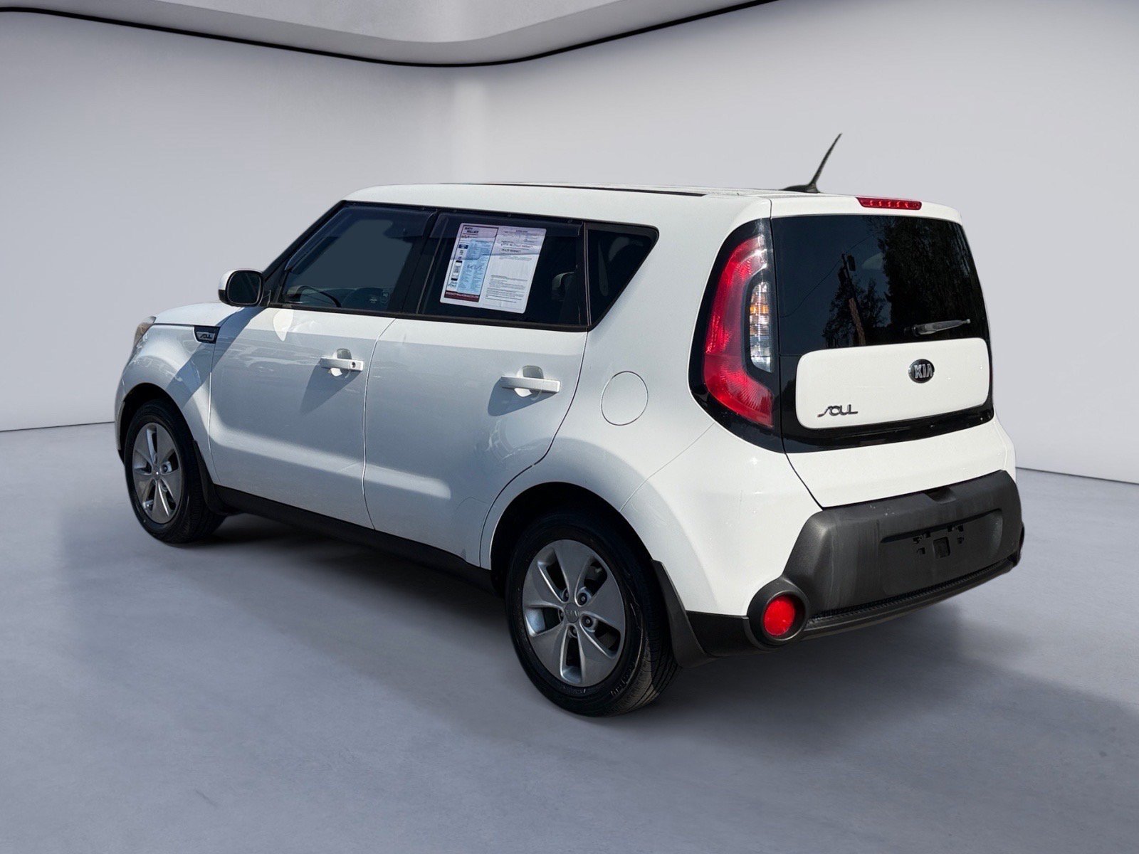 Used 2015 Kia Soul FWD image 3