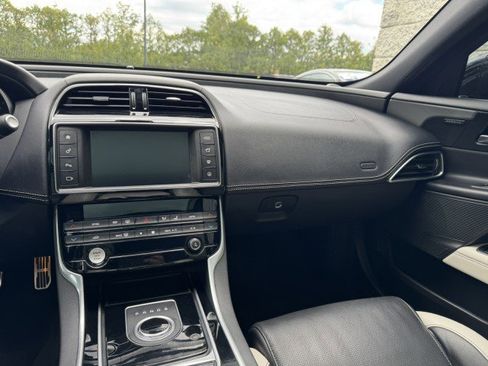 Used 2018 Jaguar XE S AWD/4WD image 36