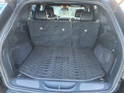 Used 2015 Jeep Grand Cherokee Overland w/ Advanced Technology Group image 25