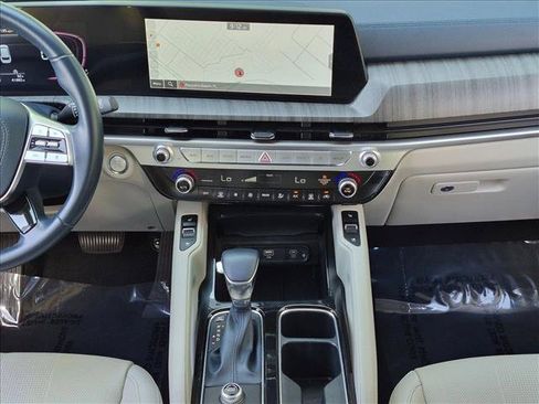 Used 2023 Kia Telluride EX w/ EX Captain's Chair Package FWD image 15