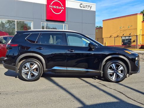 Used 2024 Nissan Rogue SL w/ SL Premium Package AWD/4WD image 8