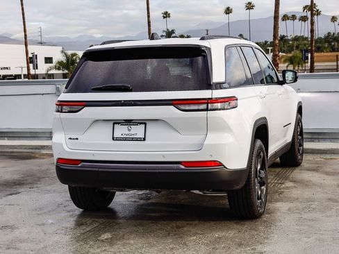 New 2026 Jeep Grand Cherokee Limited AWD/4WD image 9