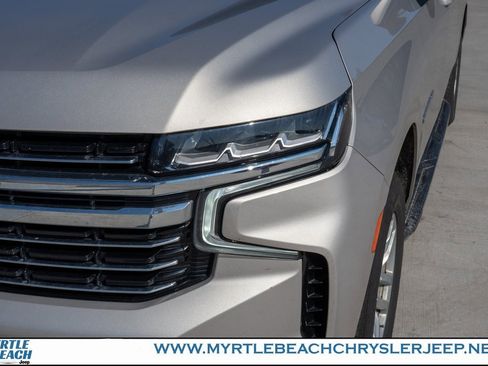 Used 2023 Chevrolet Suburban LT image 10