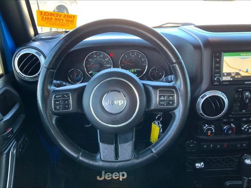 Used 2015 Jeep Wrangler Unlimited Sahara w/ Connectivity Group image 6