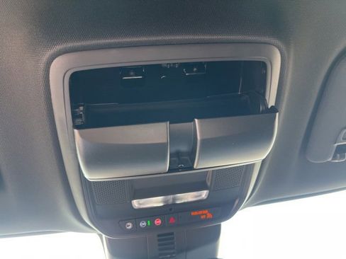 New 2025 Buick Enclave Preferred w/ Power Package image 29