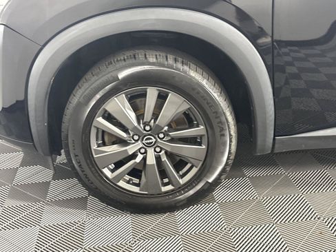 Used 2022 Nissan Pathfinder S AWD/4WD image 12