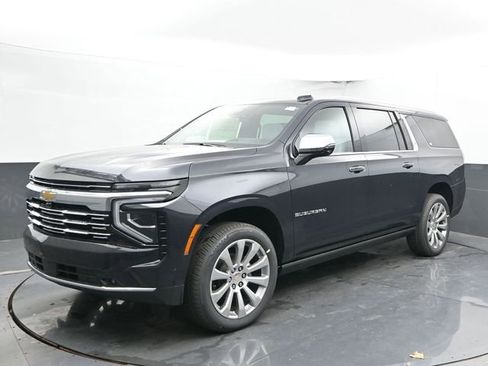 New 2026 Chevrolet Suburban Premier image 5